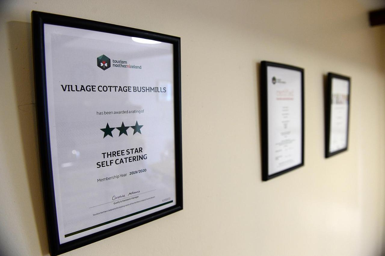 Village Cottage ブッシュミルズ エクステリア 写真